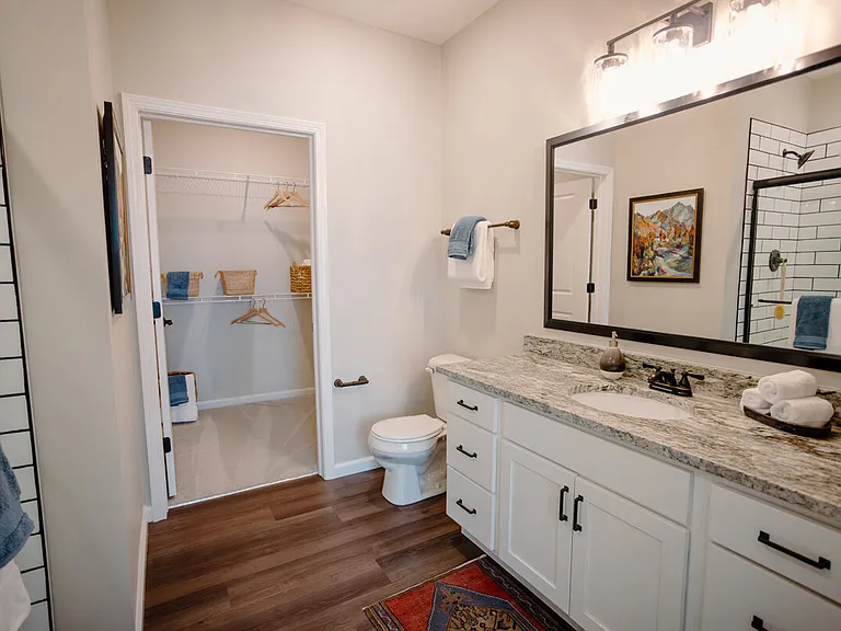Dalton Residences — Photo 12