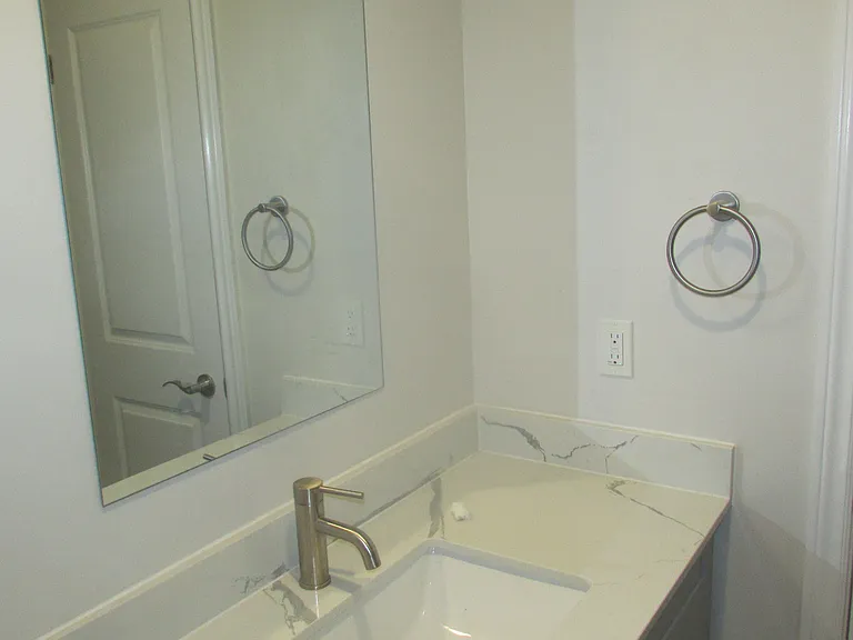 24A Roncesvalles Ave #3 — Photo 8