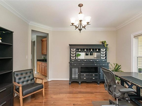 Butlers Pantry adjacent to formal dining room