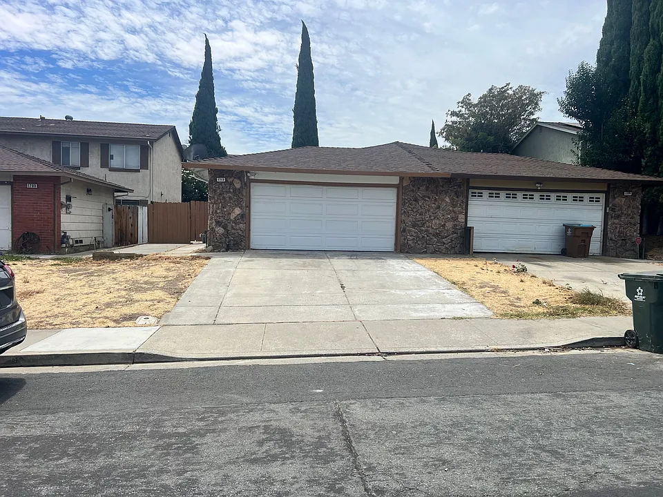 1713 Linden Way