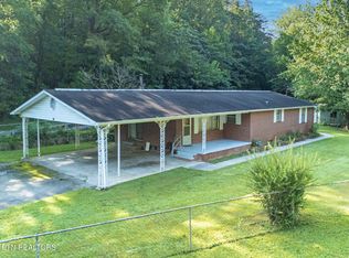 813 Andys Ridge Rd, Rocky Top, TN 37769