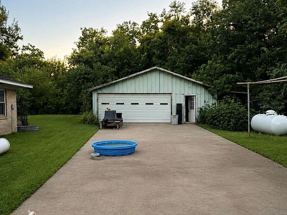 2nd image of 2022 Stone Rd
