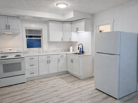 75 Beech St, Bristol, NH