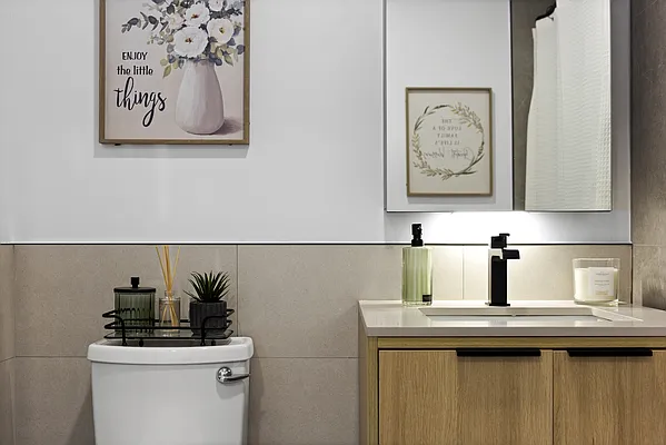 Rented by Douglas Elliman | media 21