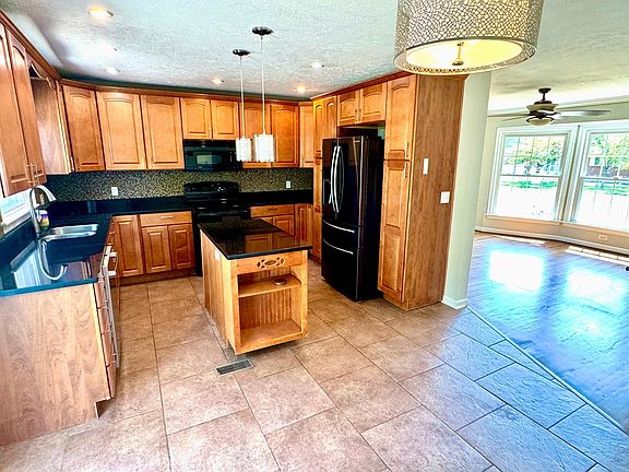 Kitchen open to the livingroom.