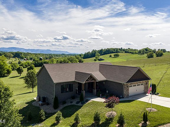 2nd image of 198 Manor Ln