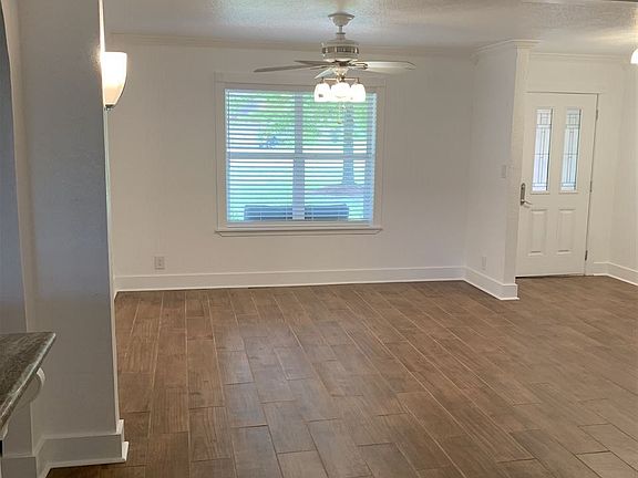 3rd image of 1068 Bassett St