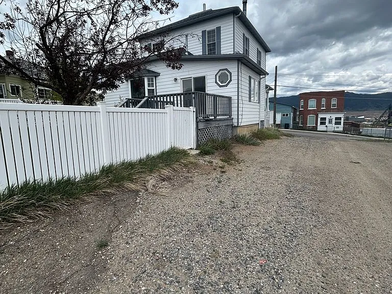 801 N Montana St — Photo 4
