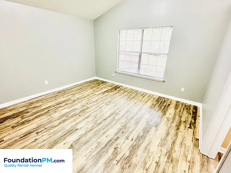 2663 Bay Pointe Cir W — Photo 9
