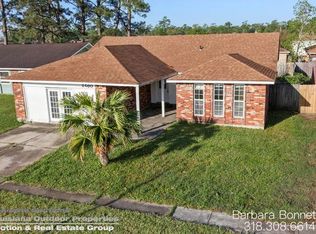 2460 Lynnbrook Dr, Harvey, LA 70058