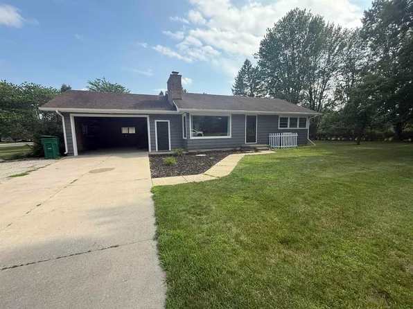1009 W 3rd St, Gladwin, MI 48624