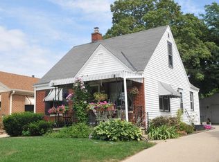 2168 S 98th St, West Allis, WI 53227