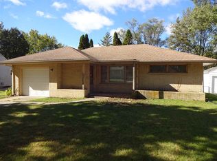 2223 Ohio Pkwy, Rockford, IL 61108