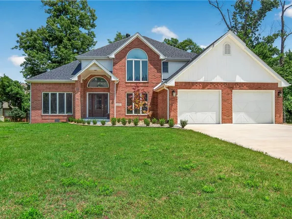 47 Stonehenge Dr, Bentonville, AR 72712