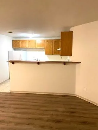 2 bed, 745 sqft, $2,500 — Photo 3