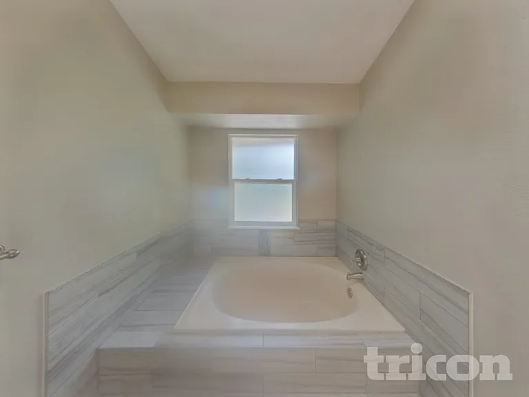 6455 Montarbor Dr — Photo 10