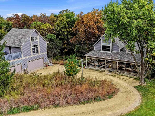 4 Moraine Way, Galena, IL 61036