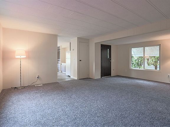 LIVING ROOM WITH 8X12 X