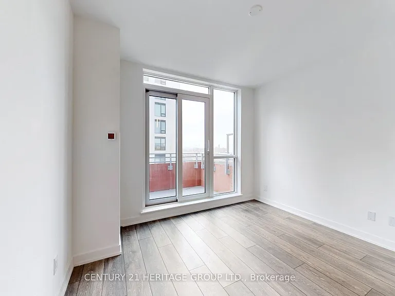8888 Yonge St #708 — Photo 12