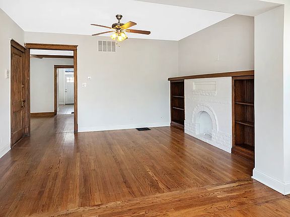 5th image of 3122 N Damen Ave #2