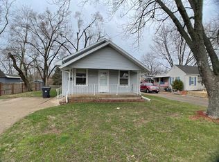 1115 1/2 N 16th St, Pekin, IL