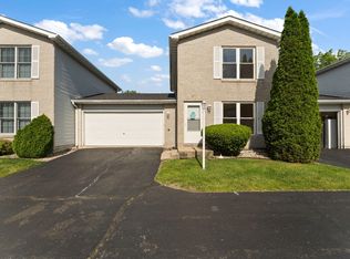 1011 Windsor Ln, Dyer, IN 46311
