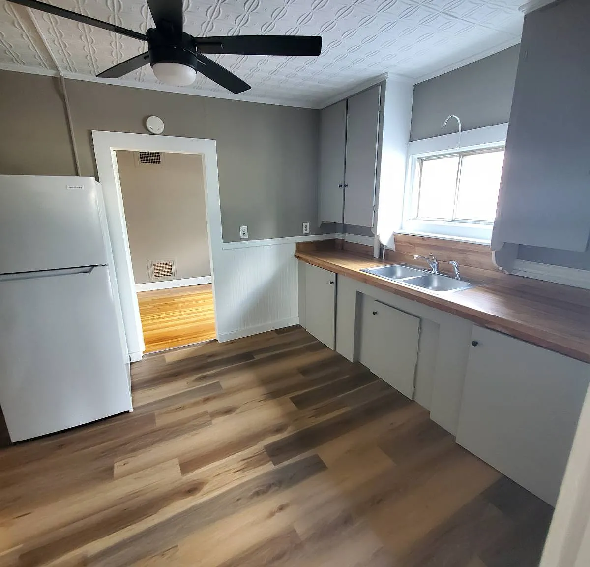 2 bed, 800 sqft, $1,600 — Photo 2