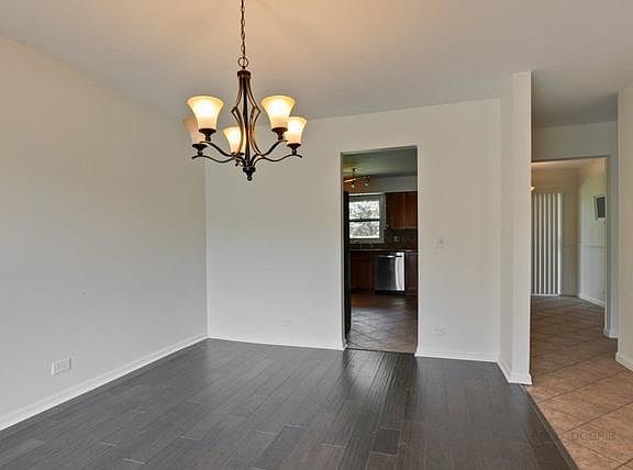 4th image of 8 Montauk Ln