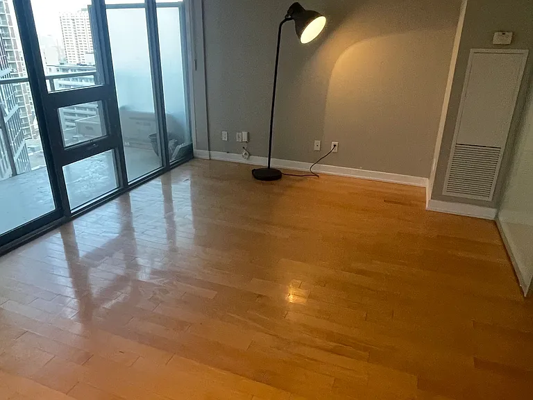 33 Charles St E #1512 — Photo 8