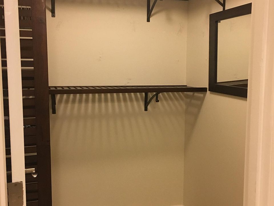 walk in closet
