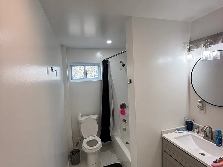 795 S Main St #4 — Photo 4