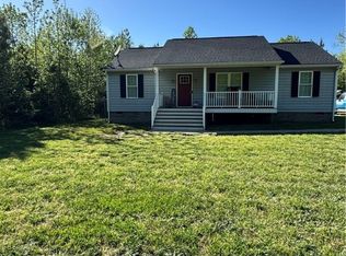 167 Sandy Point Rd, West Point, VA 23181