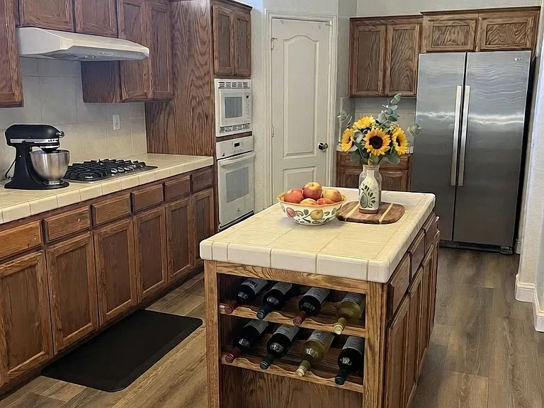 9226 N Jade Ave — Photo 3