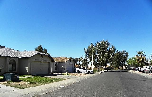 2nd image of 8805 W Indianola Ave