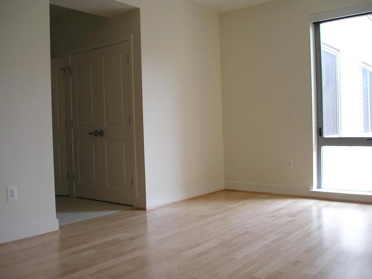 4101 Albemarle St NW — Photo 2