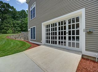 6 Clydesdale Ct, Monroe, CT 06468