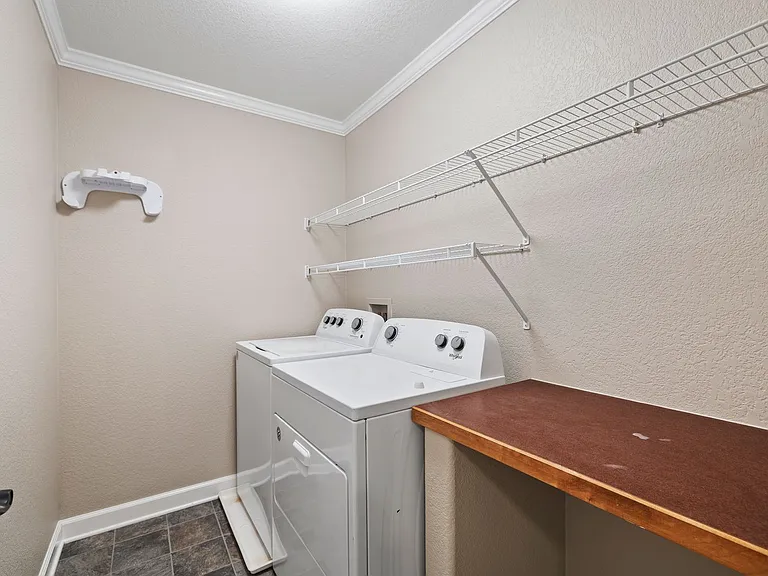 2603 Thoreau Dr — Photo 17