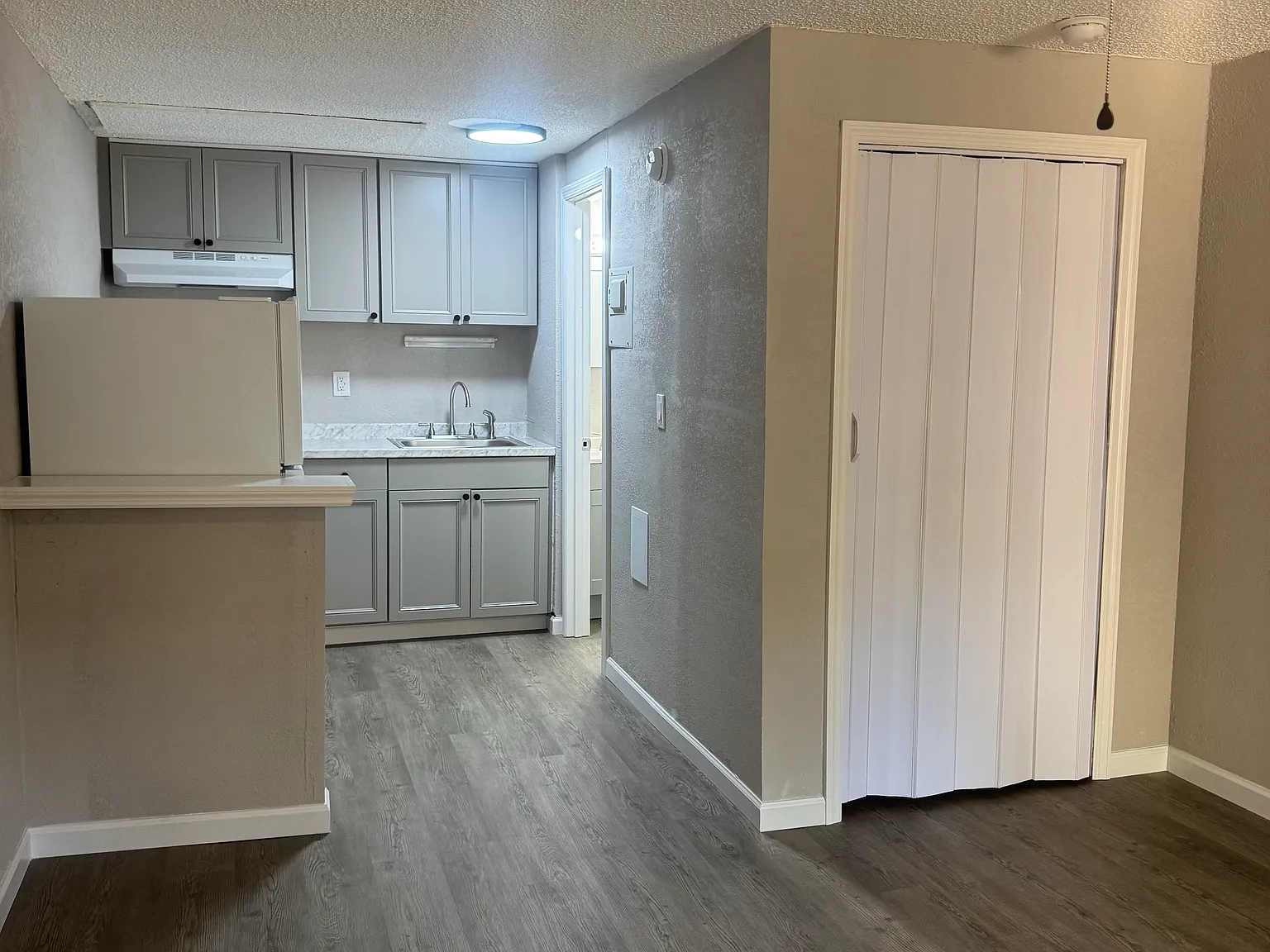 Studio, $950 — Photo 4