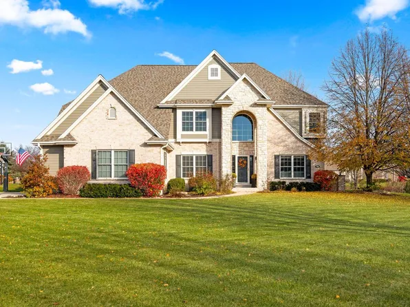 394 Sunshine DRIVE, Hartland, WI 53029