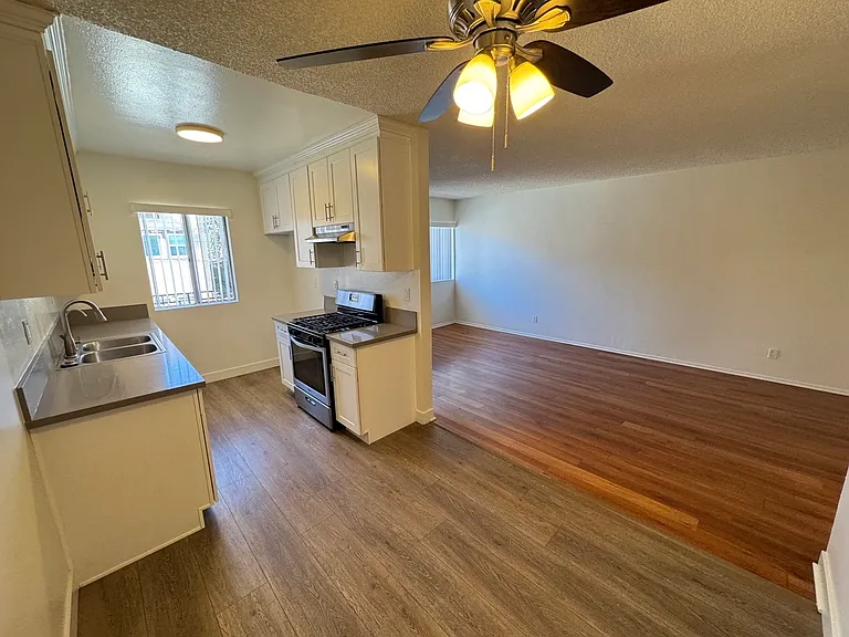 311 E Maple St #6B — Photo 31