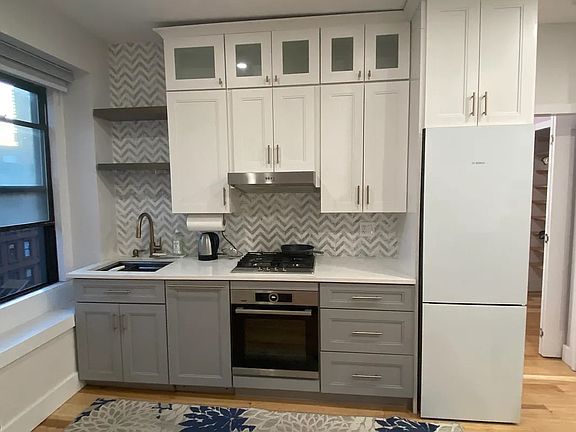 2nd image of 467 W 57th St APT 4A