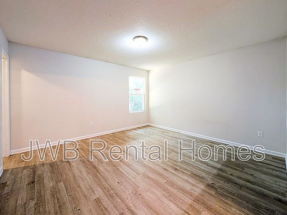 5th image of 2977 Fitzgerald St