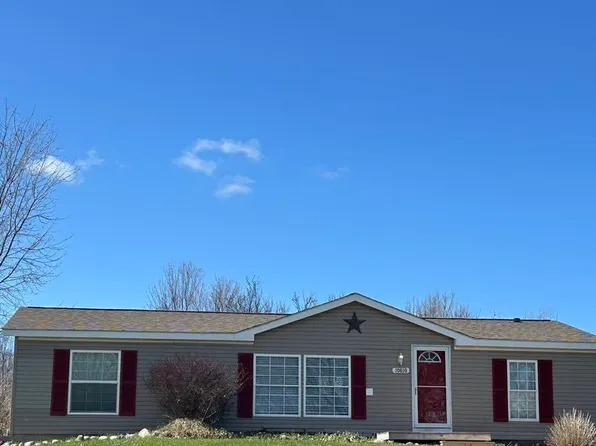 10810 S Orchard Way, Traverse City, MI 49684