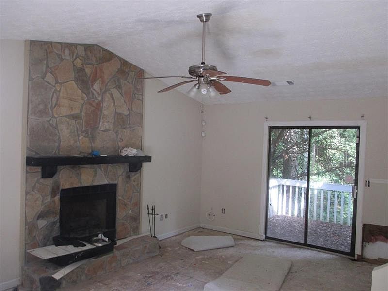 2nd image of 6139 Creekford Dr