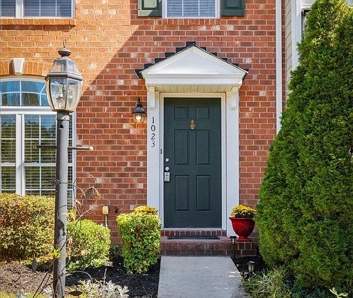 4th image of 1023 Dominion Townes Pl