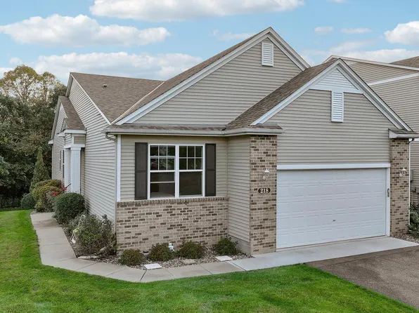 218 River Woods Dr W, Saint Paul Park, MN 55071