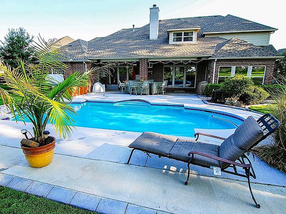 Pool and covered patio
