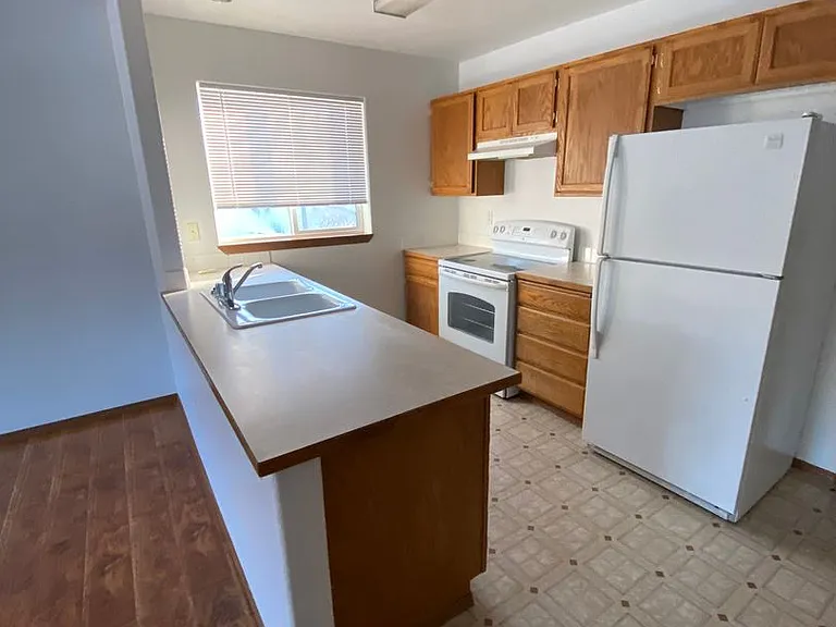 6101 North Regal Street — Photo 2