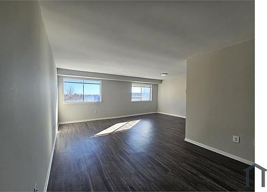 1st image of 4001 Clarks Ln #318