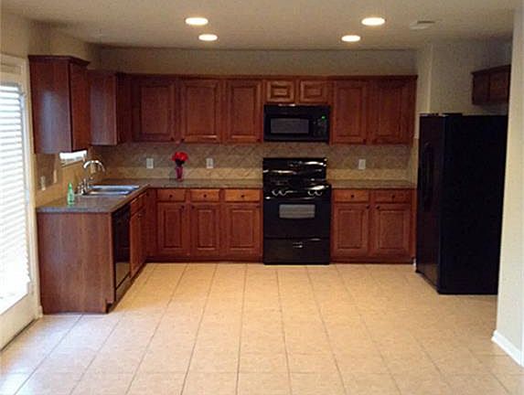4th image of 2211 Summit Meadow Dr